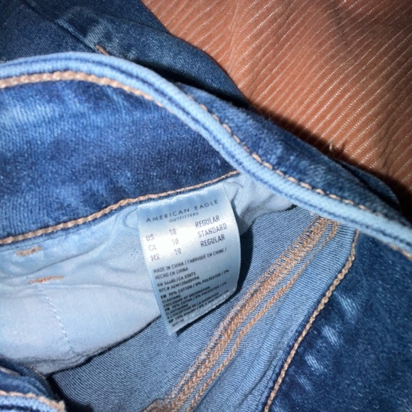 A&E Ripped Jeans - Picture 3 of 3